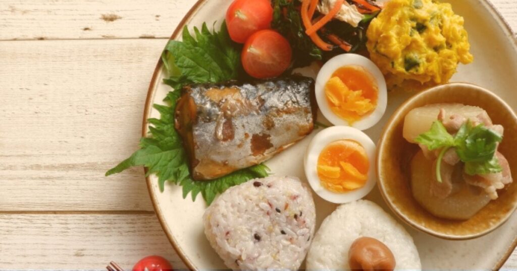 栄養バランスが整った食事写真